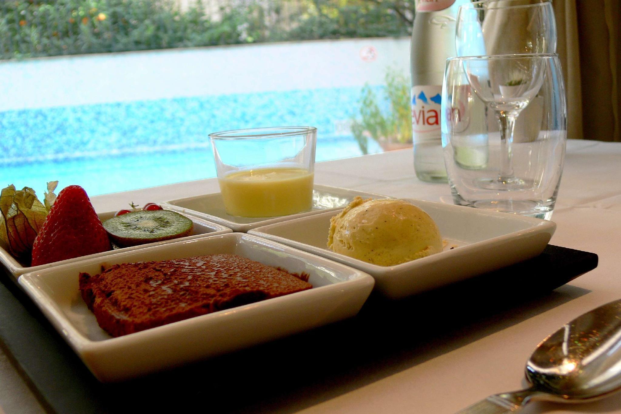 Hotel Amarante Cannes Bagian luar foto