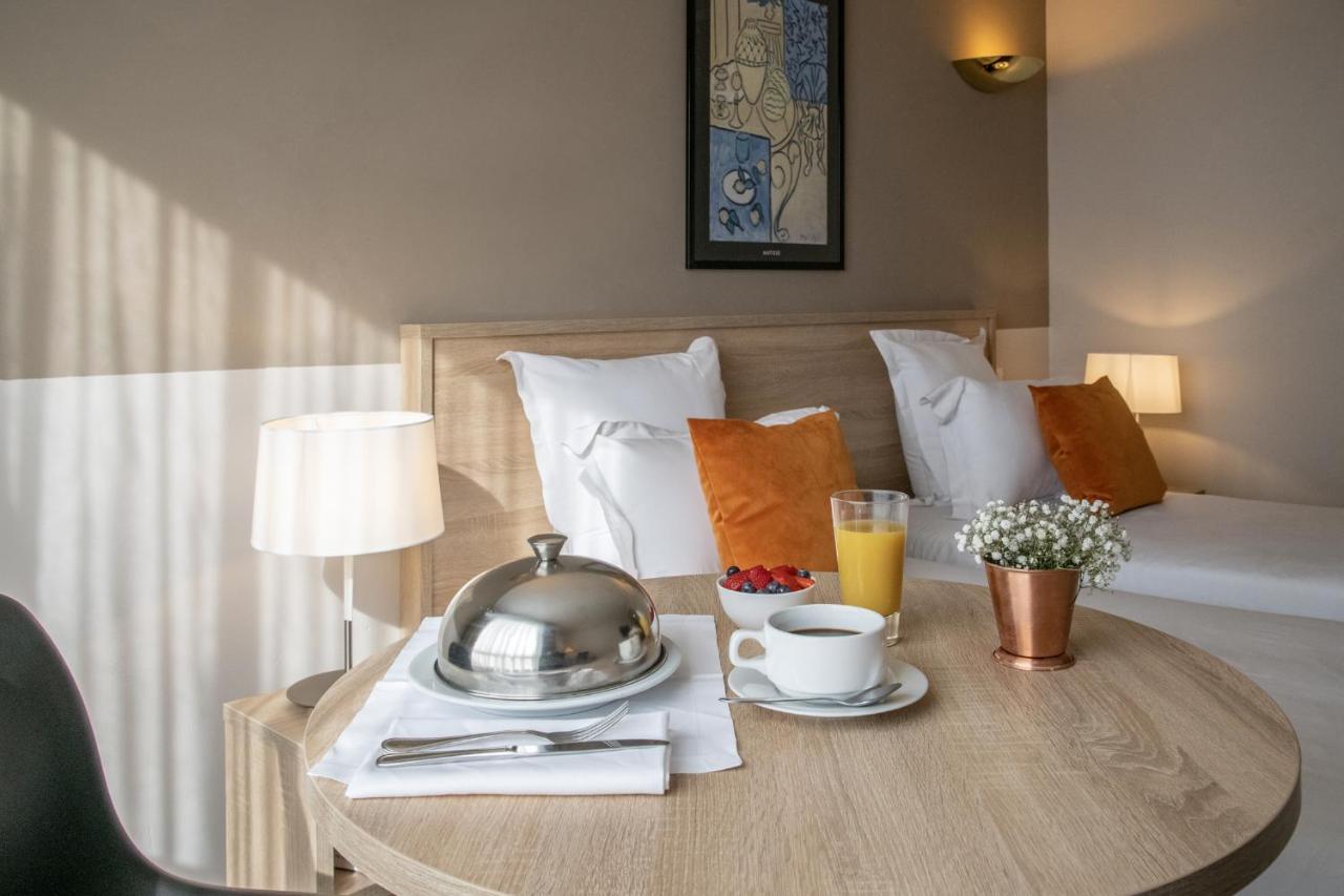 Hotel Amarante Cannes Bagian luar foto