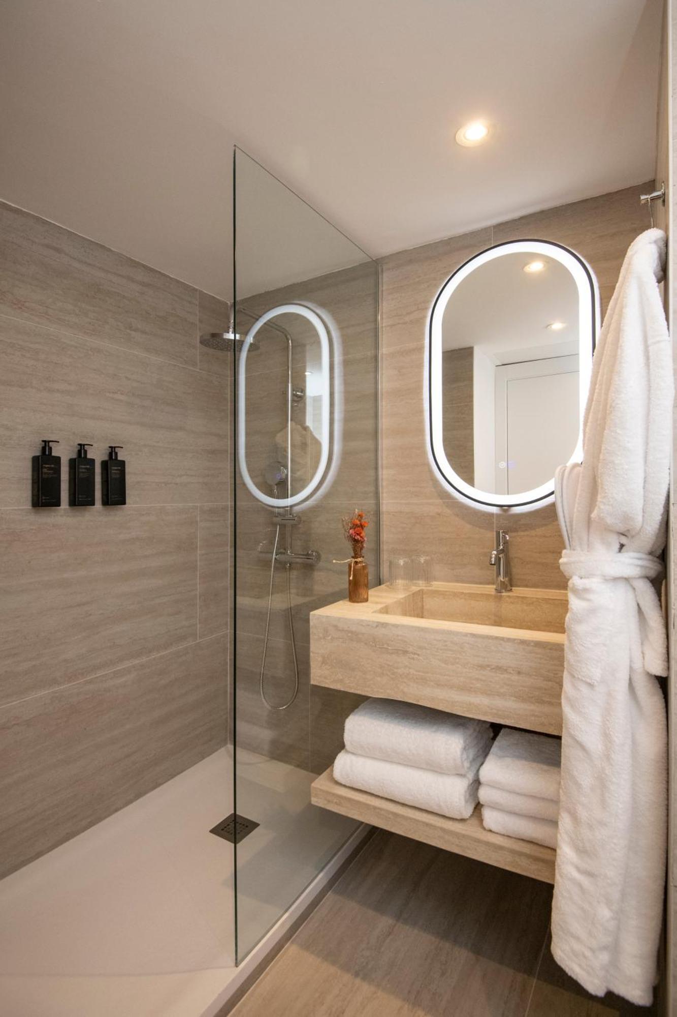Hotel Amarante Cannes Bagian luar foto